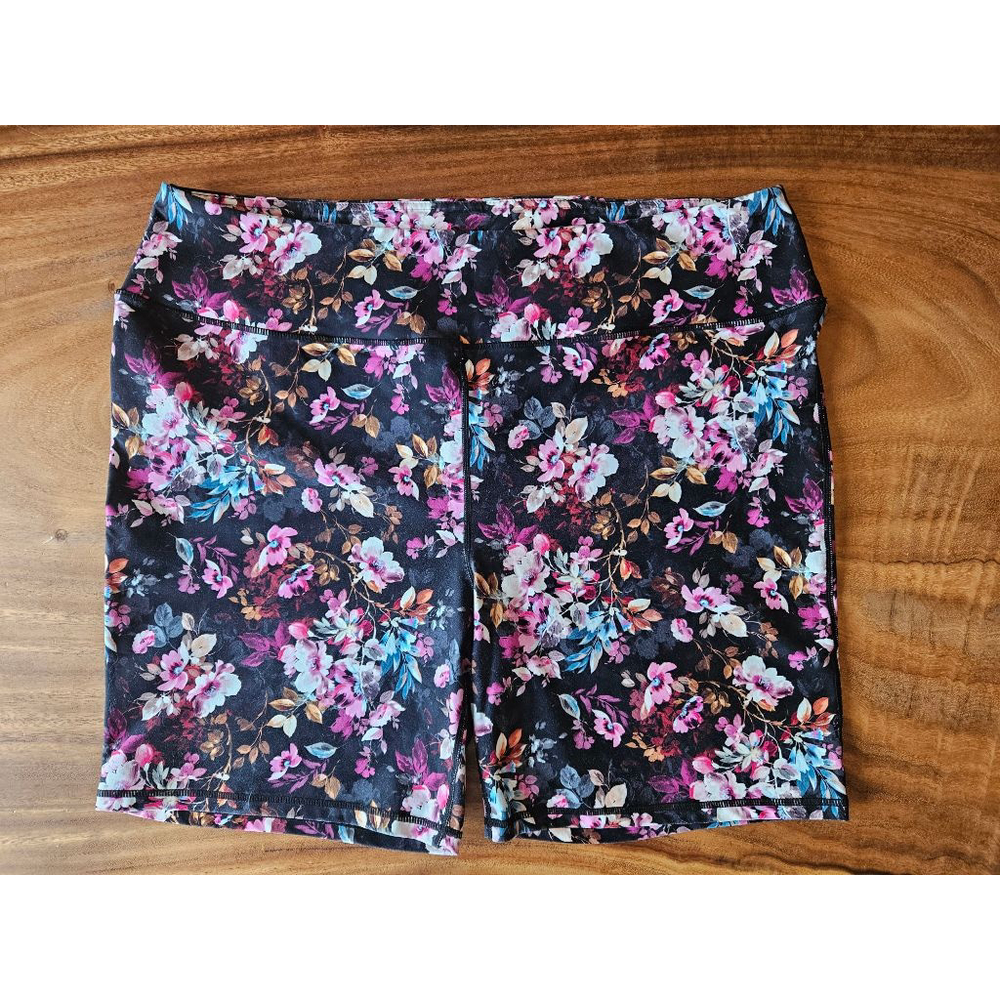 Women's Torrid Active Floral Bike Shorts 4X Black Pink